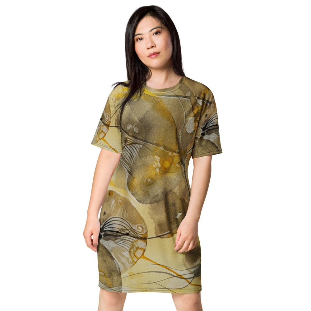Above Below design by Kirsten Blackburn on casual t-shirt dress